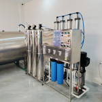 1000 LITRES PER HOUR REVERSE OSMOSIS MACHINE /BOREHOLE WATER PURIFIER